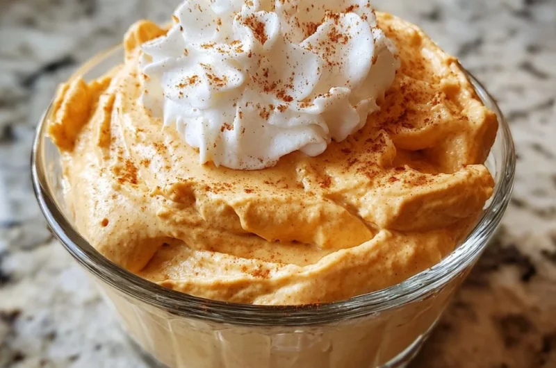Irresistibly creamy Fluff à la Citrouille dessert, sugar-free and no cooking.